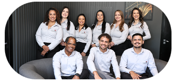 mais de 60 colaboradores2.1